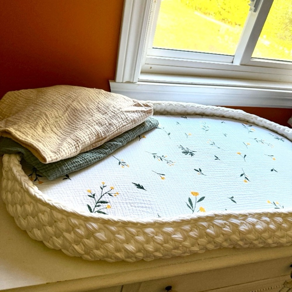 Panier à langer coton blanc + 3 draps mousseline